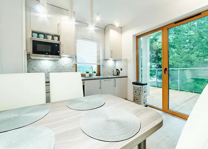 Sarnia Residence, Sun & Snow *