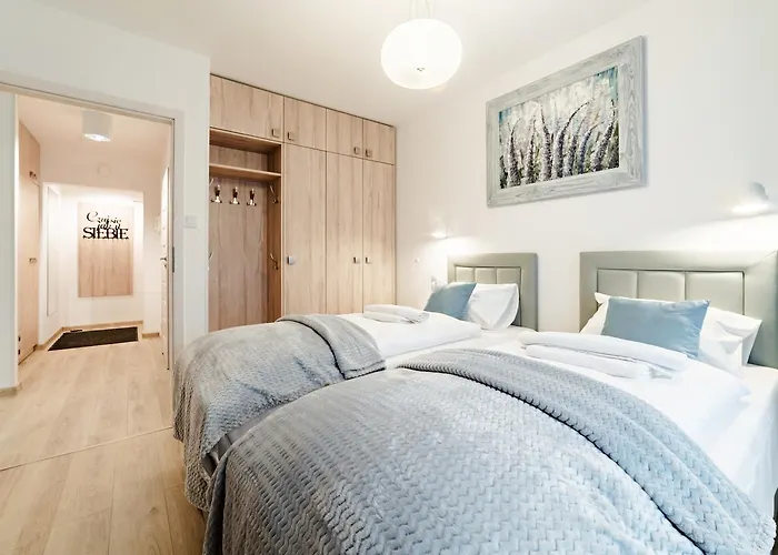 Sarnia Residence, Sun & Snow *