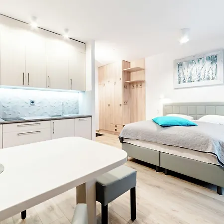 شقة Sun & Snow, Sarnia Residence