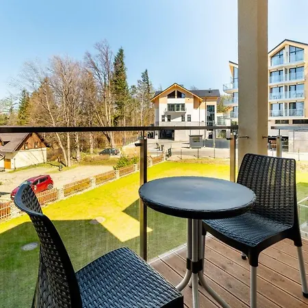 Sarnia Residence, Sun & Snow *