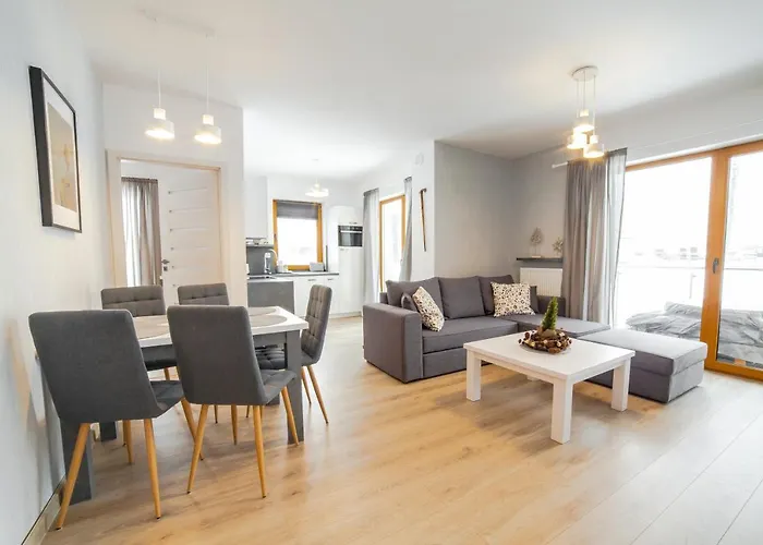 Sarnia Residence, Sun & Snow *