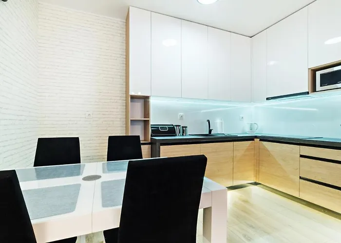 Sarnia Residence, Sun&snow